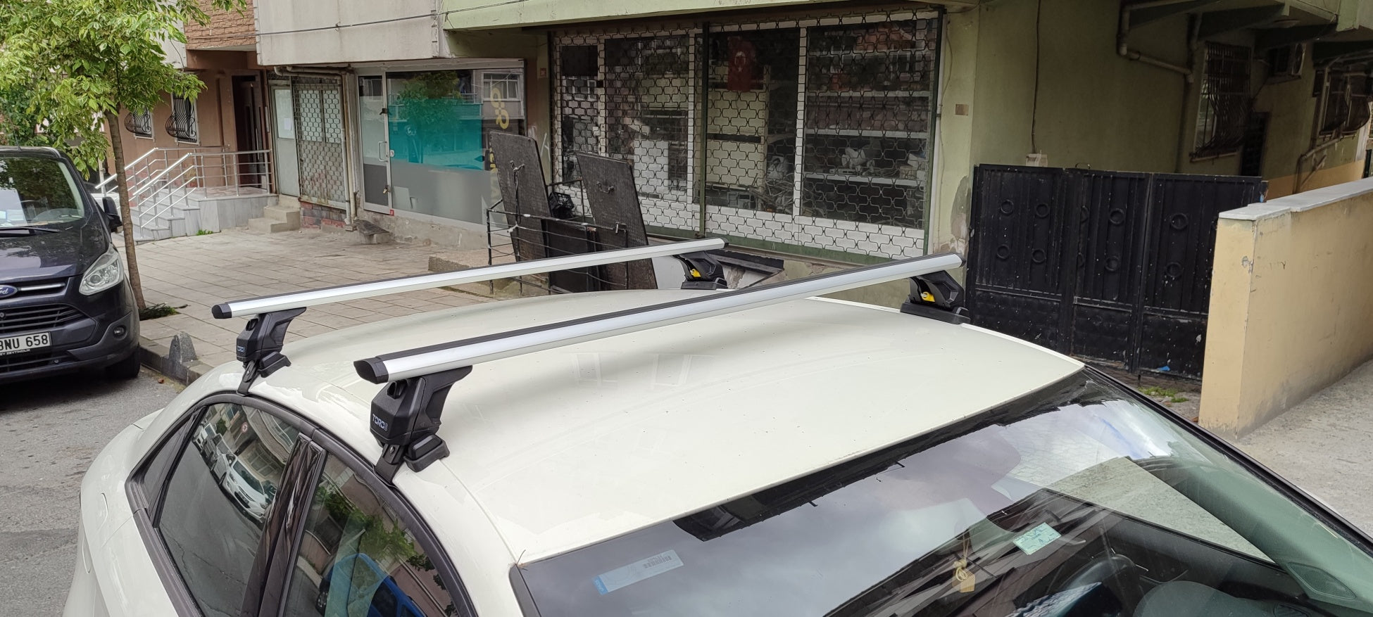 For Audi A3 Sedan Roof Rack Cross Bars Normal Roof Alu Black 2013-Up For Audi A3 Sedan Roof Rack Cross Bars Normal Roof Alu Black 2013-Up